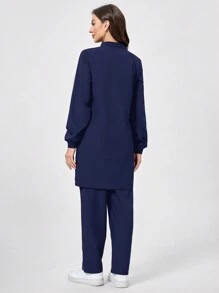 TaskEZ Conjunto de uniforme de enfermería de 2 piezas en color azul compuesto por camisa de manga larga con botones delanteros y bolsillo, y pantalón liso - Azul Marino - Ver 2