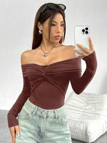 SHEIN EZwear บอดี้สูทสีน้ำตาลถักไหล่ปล่อย สำหรับผู้หญิง - สีน้ำตาล - ดู 3