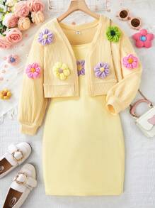 SHEIN 青少年女孩 2 件套：彩色 3D 花卉裝飾針織開襟外套與優雅黃色細肩帶洋裝，可愛迷人的假日休閒風秋季穿搭 - 黃色 - 查看 9