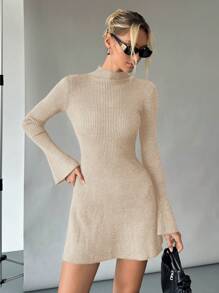 SHEIN Essnce 冬季女装高领毛衣裙保暖针织打底裙喇叭袖A字裙修身显瘦毛衣裙长袖连衣裙黑色连衣裙 - 杏色 - 查看 4