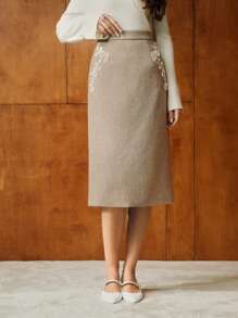 MOTF PREMIUM Rok Lurus Bermotif Grafis Mutiara Imitasi dari Wol - Coklat - View 6