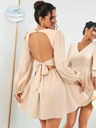 SHEIN Privé Women Valentine's Day Bowknot Sexy Backless Dress, Suitable For Party And Date