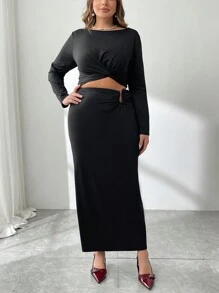 SHEIN Privé Bộ trang phục 2 món thanh lịch, giản dị, gợi cảm cỡ lớn, áo crop top tay dài phía trước xoắn kết hợp với váy maxi bó sát kim loại cạp thấp, trang phục đi làm, thu/đông - màu đen - Xem 3