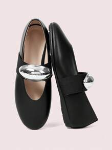 CUCCOO DOLLMOD 女士金属装饰时尚休闲平底鞋，适合圣诞节和新年假期氛围秋冬季 - 黑色 - 查看 5