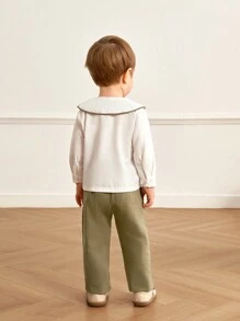 Souflis Souflis Completo casual per bambini maschi con camicia a maniche lunghe con collo alla Peter Pan e pantaloni verdi