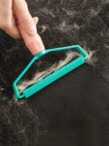 PETSIN 1pc Random Pet Deshedding Brush, Quick Cleaning Remove Dog & Cat Hair, Pet Grooming Deshedder Brush, Cleaning Shed Fur, Pet Comb, Deshedding Brush To Remove Dog & Cat Hair From Furniture, Carpet, Bedding, Clothes, Reduces Shedding - Multicolor - View 2