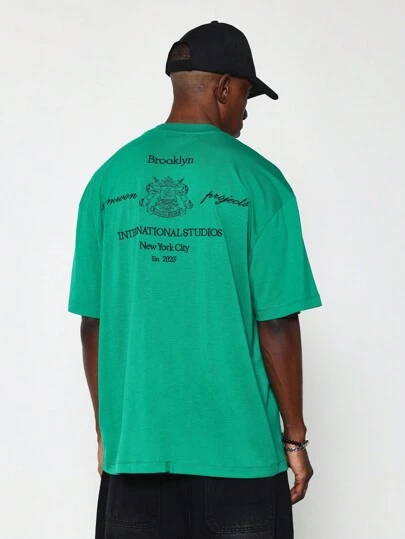 SUMWON 背面带有图案印花的 T 恤，适合日常穿着