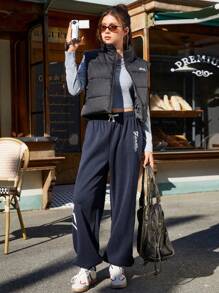 SHEIN 青少年时尚休闲秋冬套装，灰色圆领T恤搭配印花连帽裤，外套绗缝背心，时尚、舒适、温暖，适合户外休闲和日常通勤 - 彩色 - 查看 6