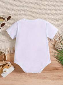 Bộ đồ liền thân tay ngắn in họa tiết "Năm mới đầu tiên của tôi 2025" cho bé gái - trắng - Xem 2