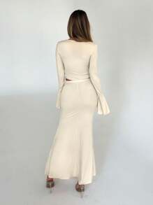 Aloruh Women's Two-Piece Set With Gathered Metal Buckle Embellished V-Neck Cutout Skintight Fared Long-Sleeved T-Shirt And Cross-Wrap Butt-Hugging Fishtail Long-Sleeved Skirt 2pcs/Set Autumn/Winter New Arrival - Apricot - View 2