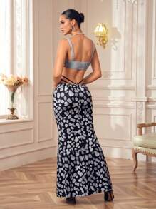 House of Dani.B Robe longue sirène sexy avec découpes sur la taille, dos nu, imprimé gris. Idéale pour les vacances, les fêtes, les anniversaires, les festivals, les bals