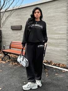 SHEIN EZwear Set de 2 piezas chándal con pantalones en talla grande con estampado de letras