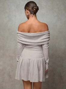 SHEIN BAE Women's Solid Color Off-Shoulder Ruffle Pleated Elegant Long Sleeve Dress Hollowed Costumes Thanksgiving Women Outfit White Women Dresses Business Casual Women Winter Women Dress Elegant Dress Christmas Women Dress Fall Women Clothes Dress Fall Women Outfits Christmas Women Clothes Homecoming Winter Skin-Friendly, Soft And Warm Cashmere Fabric Off-The-Shoulder Dress - Brown - View 4