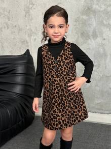 SHEIN Leap Crew NovaGlow 年轻女孩 2 件套 年轻女孩 & 年轻女孩高领 T 恤和灯芯绒豹纹连衣裙休闲装 - 黑色 - 查看 5