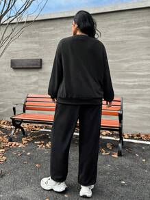 SHEIN EZwear Set de 2 piezas chándal con pantalones en talla grande con estampado de letras