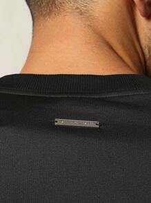 SUMWON Oakland San Francisco Bay Crew Neck Raw Edge Heavyweight Streetwear Sweatshirt With Kangaroo Pocket Urban Contemporary Design