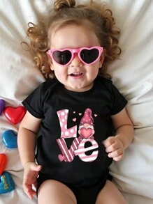 SHEIN Valentinstag Baby Mädchen süße Herzgnomen-Muster Kurzarm Bodysuit, Valentinstags Geschenk, passende Familienoutfits Mama und Ich (4 Stücke separat erhältlich)