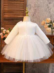 SHEIN Glamorique Kids 圣诞节/万圣节儿童派对连衣裙，缎面面料前蝴蝶结长袖连衣裙，珍珠领，薄纱裙，适合正式场合、婚礼、派对、舞台表演，可爱时尚，适合女婴 - 白色 - 查看 2