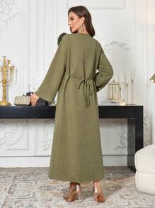 Modelyn 1 Set Women Solid Color Crew Neck Floral Long Jacket & Casual Skirt Suit - Green - View 2