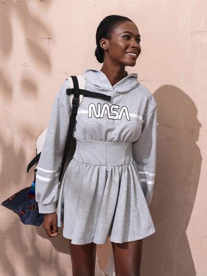 VARSITIE 字母印花落肩长袖连帽休闲短款女式连衣裙