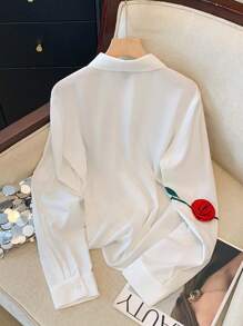 GlowEve 女士优雅情人节绿枝花卉印花 + 3D 花卉休闲衬衫 - 白色 - 查看 2