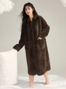 DAZY Minimalist Flannel Hooded Thick Robe, Loose Home Wear, Winter