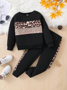 SHEIN 年轻女孩 2 件豹纹面板撞色亮片拼色宽松落肩运动衫和运动裤套装，适合圣诞节，非常适合秋冬季休闲和日常穿着以及日常上学。妈妈和女儿搭配。