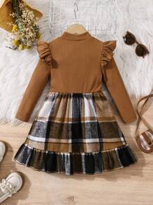 SHEIN Vestido ajustado de niña con cuello redondo, volantes, parches lisos y a cuadros