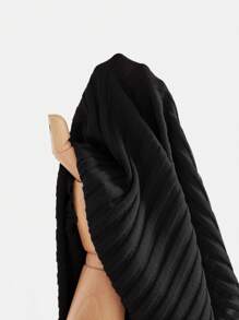 Anewsta 镶有水钻的无袖立领毛衣背心，配以条纹欧根纱设计 - 黑色 - 查看 7