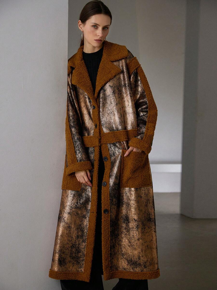 Aveloria Modichic 年轻时尚街头风格纽扣前金箔拼接仿羊羔领超长女士大衣，秋季仿皮飞行员夹克带博格衬里节日派对服装 - 彩色 - 查看 1