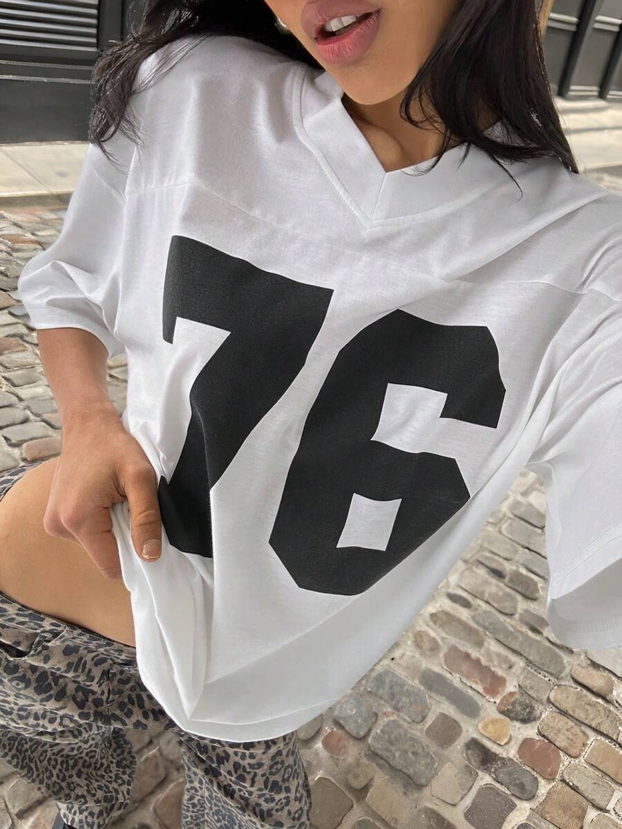 SHEIN EZwear Loose Fit V-Neck T-Shirt With Team Print - White - View 1