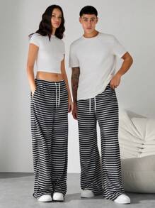 Manfinity VCAY Men's Striped Mid-Rise Drawstring Wide Leg Pants Going Out Sweatpants, Couple Matching - Black and White - View 3