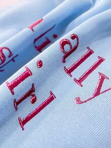 INAWLY 女式超大落肩“我只是个女孩”刺绣休闲运动衫 - 淺藍色 - 查看 8