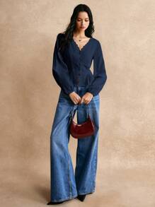 Poéselle 棉质优雅蕾丝花边腰部纽扣细节衬衫，长袖衬衫，腰部衬衫，蕾丝上衣，蕾丝衬衫，棉质衬衫，优雅腰部细节，适合日常工作外出轻松时尚必备，FW24，秋季女装