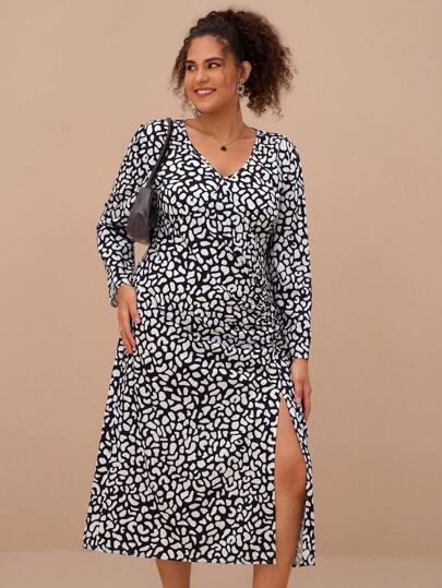 SHEIN VCAY Plus Size Women's Full Print V-Neck Long Sleeve Side Split Hem Casual Midi Dress, Autumn