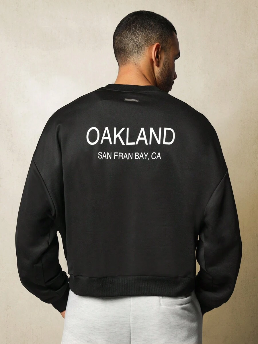 SUMWON Oakland San Francisco Bay Crew Neck Raw Edge Heavyweight Streetwear Sweatshirt With Kangaroo Pocket Urban Contemporary Design