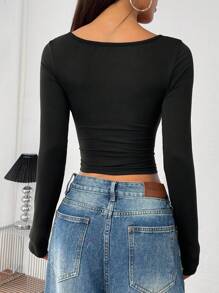 Zyxie تي شيرت بأكمام طويلة ذو ديكور معدني مفرغ، أنيق مثير للنساء