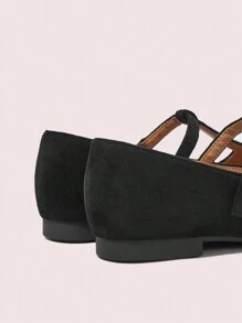 CUCCOO DOLLMOD 1 双女式黑色软底 T 型带扣装饰方头复古绒面一脚蹬平底鞋，适合日常、通勤、派对、散步场合，适合圣诞节和新年假期氛围秋冬季