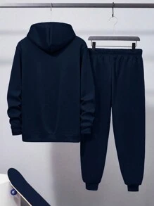 Manfinity Dauomo 2 件套男士纯色长袖连帽衫，带前袋和长裤，秋冬装 - 寶藍色 - 查看 2