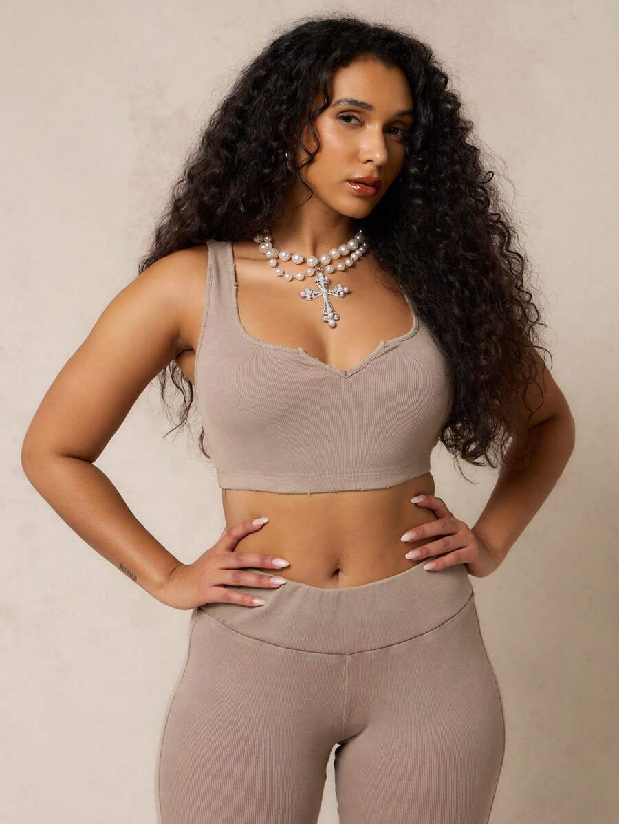 SUMWON WOMEN 罗纹短款上衣 V 领背心 做旧毛边细节 无袖 修身 现代必备 基本款 分层单品 节日 演唱会 休闲 日常穿着 - 藕粉色 - 查看 1