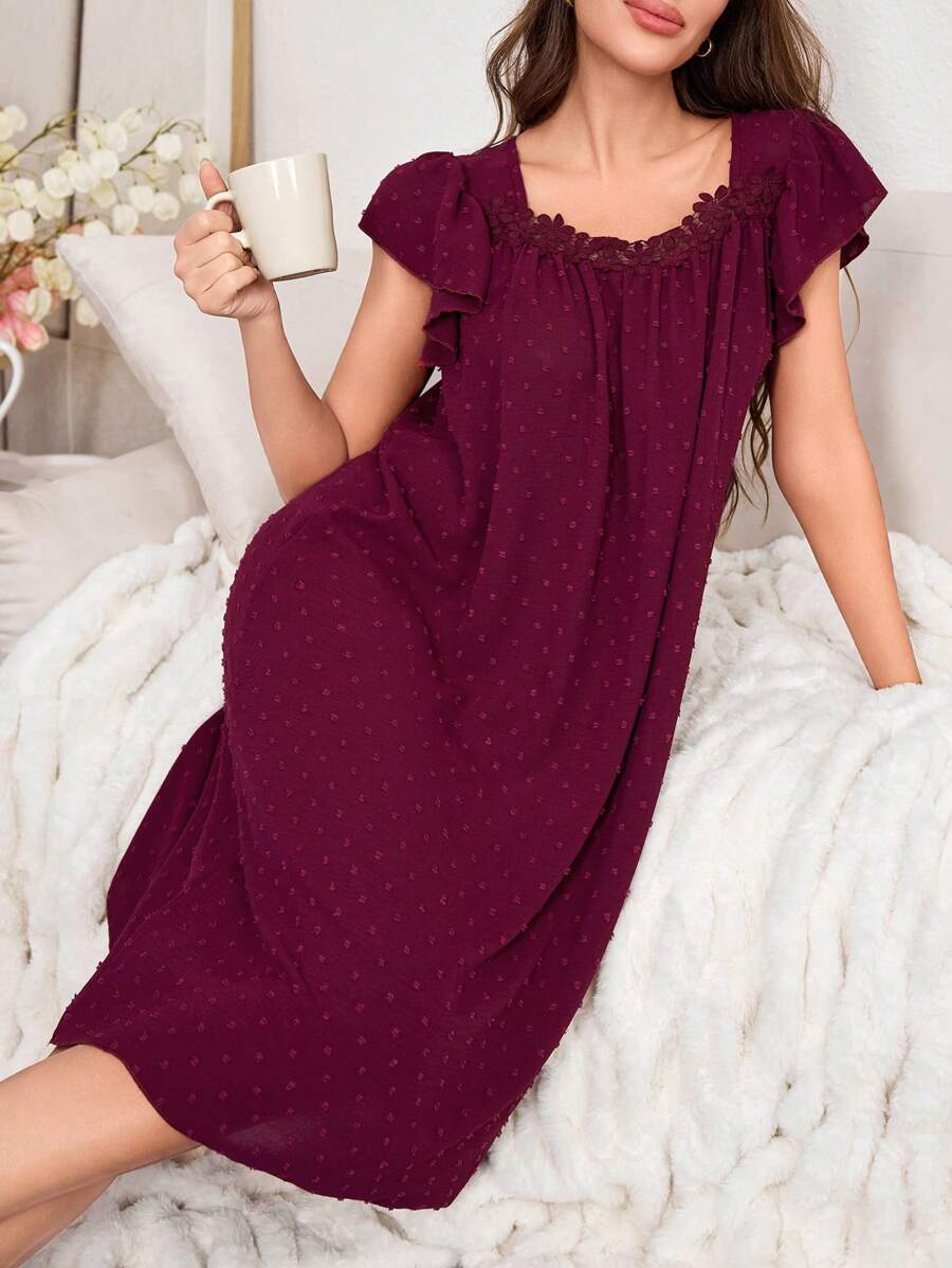女士圆点提花荷叶边宽松方领长款睡裙，Moo Moo - 酒紅色 - 查看 1