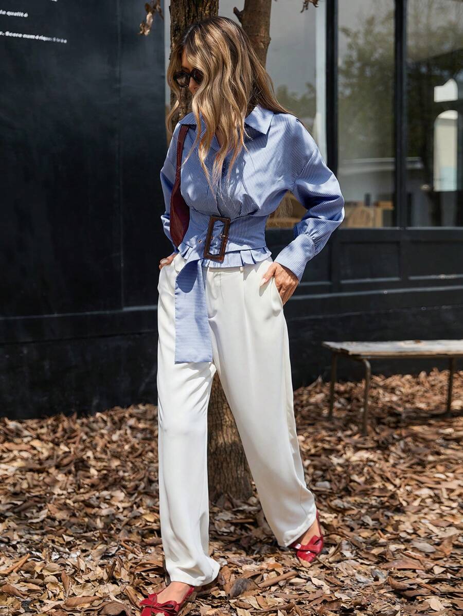 Aveloria Modichic Áo sơ mi kẻ sọc tay bồng màu sắc phong cách đi làm, thắt nơ eo, ôm sát, khóa cài ngày, ngắn kiểu Pháp, áo sơ mi cài nút cho nữ - Màu xanh hải quân - Xem 1