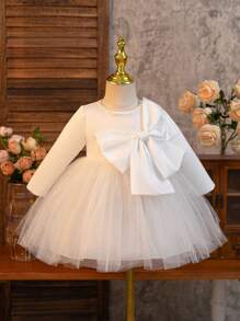 SHEIN Glamorique Kids 圣诞节/万圣节儿童派对连衣裙，缎面面料前蝴蝶结长袖连衣裙，珍珠领，薄纱裙，适合正式场合、婚礼、派对、舞台表演，可爱时尚，适合女婴 - 白色 - 查看 6