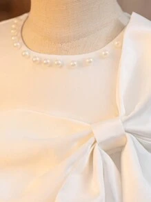 SHEIN Glamorique Kids 圣诞节/万圣节儿童派对连衣裙，缎面面料前蝴蝶结长袖连衣裙，珍珠领，薄纱裙，适合正式场合、婚礼、派对、舞台表演，可爱时尚，适合女婴 - 白色 - 查看 3