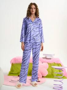 Creative Abstract Pattern Lapel Cardigan Pajama Set For Women - Purple - View 4