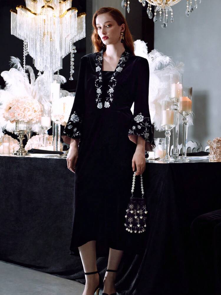 The Great Gatsby x MOTF Robe mi-longue à manches évasées avec motif floral brodé