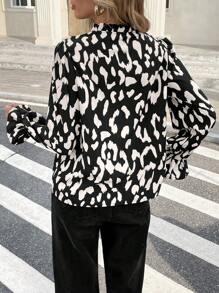 SHEIN Frenchy Allover Print Flare Sleeve Blouse,Commute,Minimalist,Office,Old Money,Simple,Long Sleeve Tops Winter Casual - Multicolor - View 2