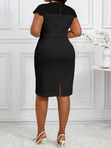 SHEIN Lady Plus Size Round Neck Short Sleeve Lace Patchwork Pleated Simple Casual Dress Valentine's Day New Years Women Outfit