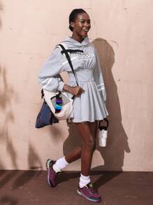 VARSITIE 字母印花落肩长袖连帽休闲短款女式连衣裙 - 灰色 - 查看 3