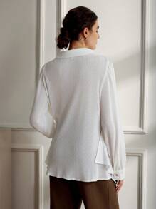 Chiquease 别致不对称下摆开衩裹腰修身 V 领独特纹理面料长袖衬衫优雅商务休闲女士 - 白色 - 查看 2